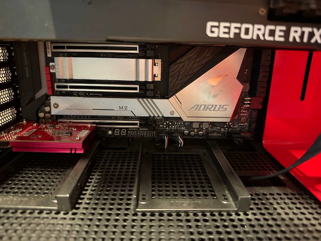 Gigabyte gaming desktop - afbeelding 8 van  8