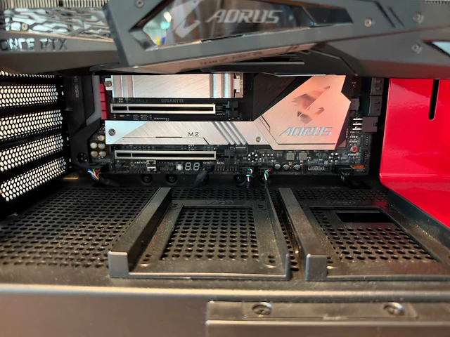 Gigabyte gaming desktop - afbeelding 8 van  8