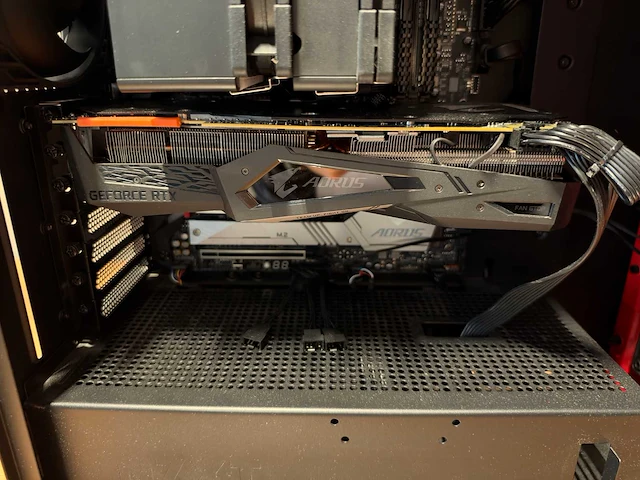 Gigabyte gaming desktop - afbeelding 6 van  8