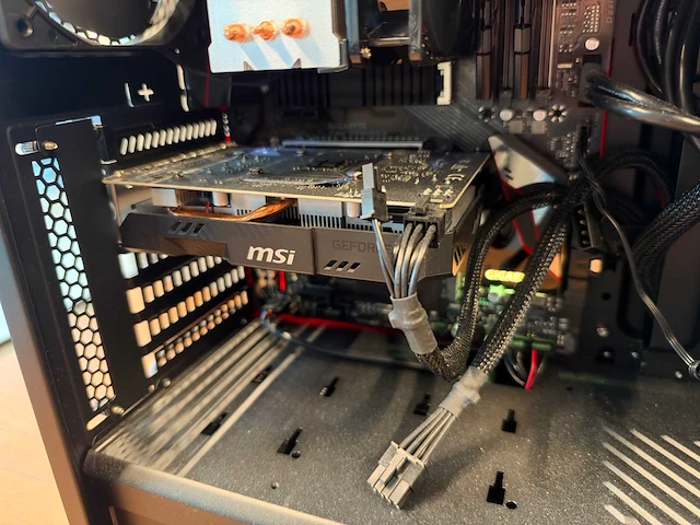 Gigabyte gaming desktop - afbeelding 6 van  6