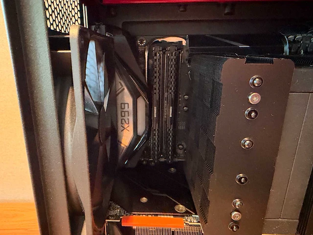 Gigabyte gaming desktop - afbeelding 2 van  11