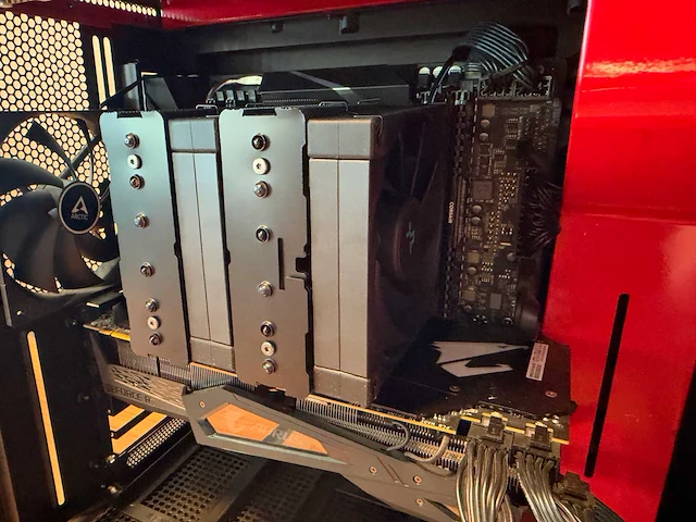 Gigabyte gaming desktop - afbeelding 7 van  8