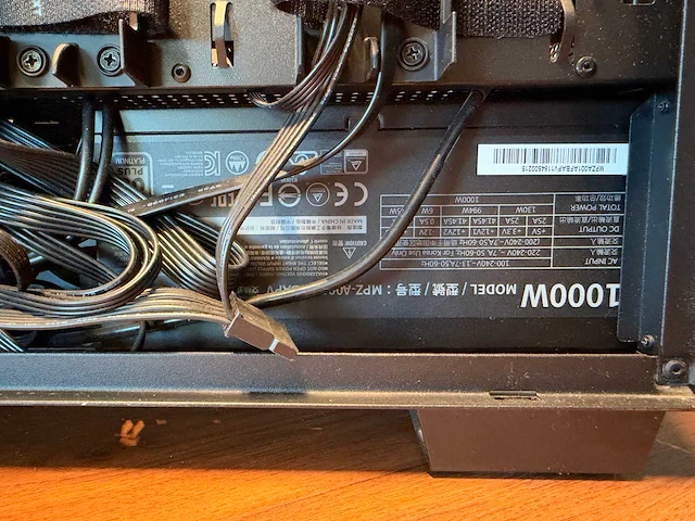 Gigabyte gaming desktop - afbeelding 4 van  9