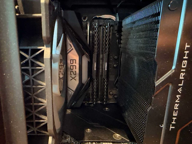 Gigabyte gaming desktop - afbeelding 9 van  9