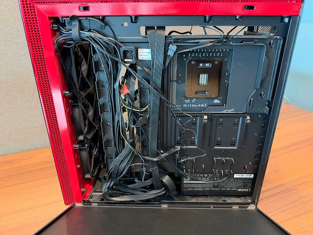 Gigabyte gaming desktop - afbeelding 4 van  8