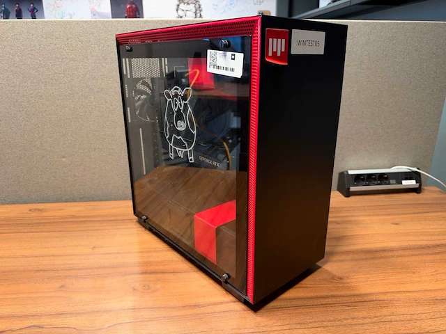 Gigabyte gaming desktop - afbeelding 1 van  9