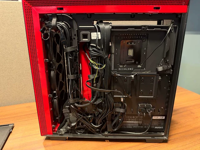 Gigabyte gaming desktop - afbeelding 3 van  9