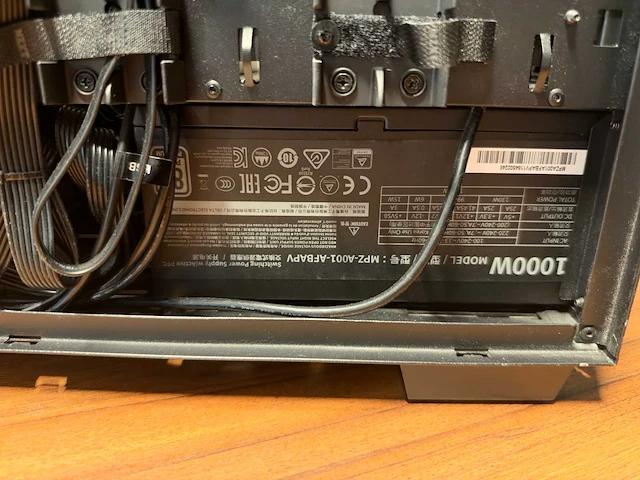 Gigabyte gaming desktop - afbeelding 4 van  9