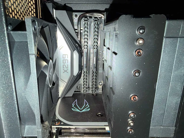 Gigabyte gaming desktop - afbeelding 8 van  9