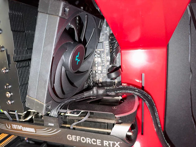 Gigabyte gaming desktop - afbeelding 9 van  9