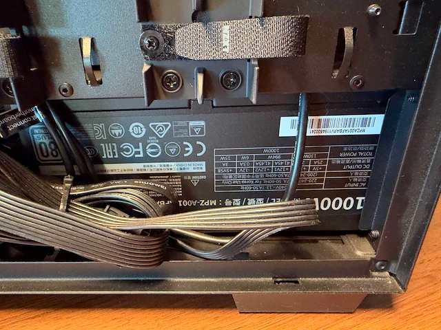 Gigabyte gaming desktop - afbeelding 4 van  9
