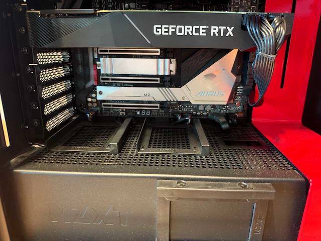 Gigabyte gaming desktop - afbeelding 8 van  9