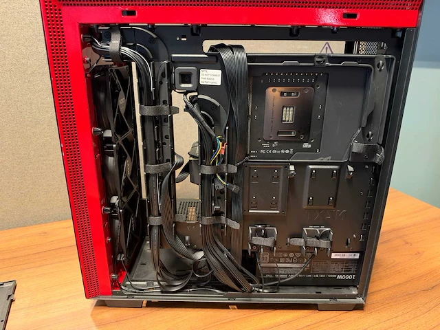 Gigabyte gaming desktop - afbeelding 3 van  8