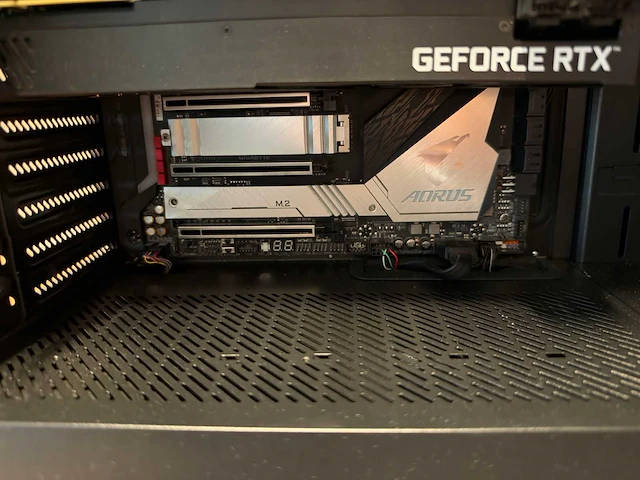 Gigabyte gaming desktop - afbeelding 3 van  11