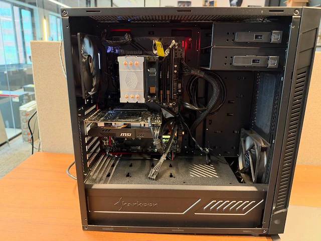 Gigabyte gaming desktop - afbeelding 6 van  6