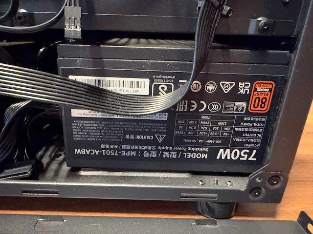 Gigabyte gaming desktop - afbeelding 4 van  9