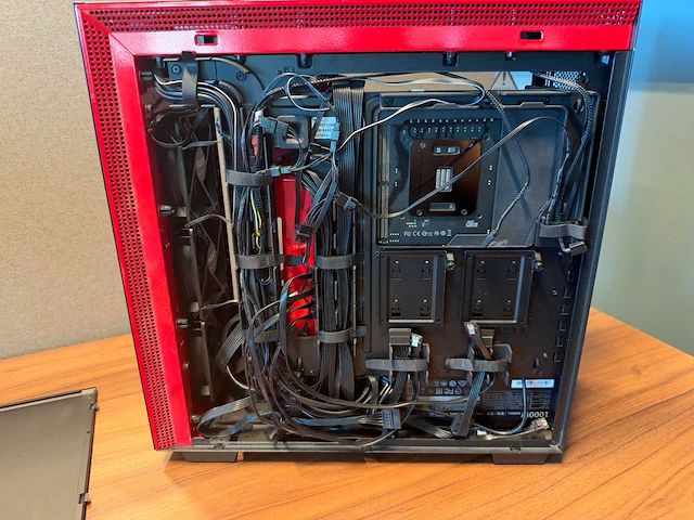 Gigabyte gaming desktop - afbeelding 3 van  9