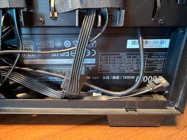 Gigabyte gaming desktop - afbeelding 4 van  9