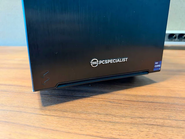 Gigabyte gaming desktop - afbeelding 2 van  8