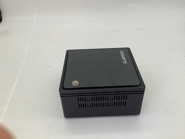 Gigabyte gb-bxbt 2807 desktop - afbeelding 4 van  4