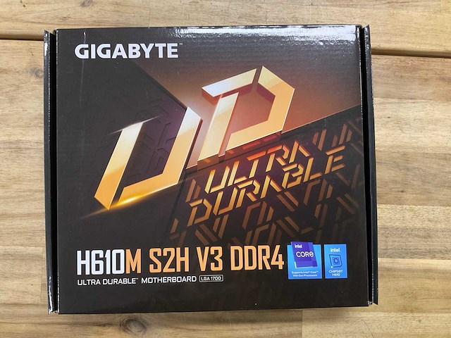 Gigabyte h610m s2h v3 ddr4 moederbord - afbeelding 1 van  4