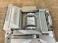 Gigabyte x870 aorus elite wifi7 ice moederbord - afbeelding 6 van  7