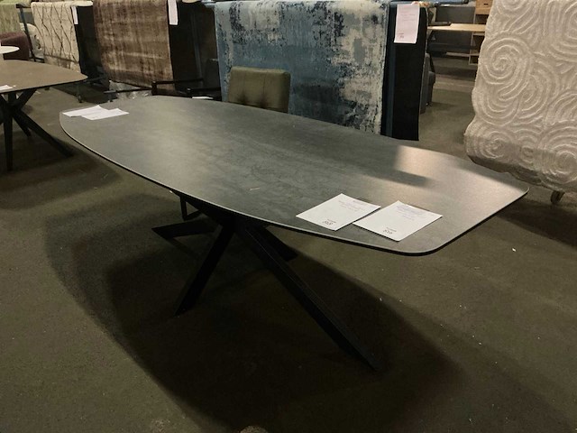 Gigameubel alicia eetkamertafel 240cm - afbeelding 1 van  4