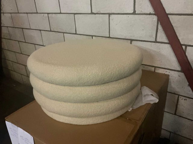 Gigameubel gilbert beige met opbergruimte 8824219 poef - afbeelding 2 van  4