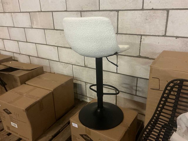 Gigameubel hugo bouclé beige verstelbaar 8823695 barkruk (4x) - afbeelding 5 van  5