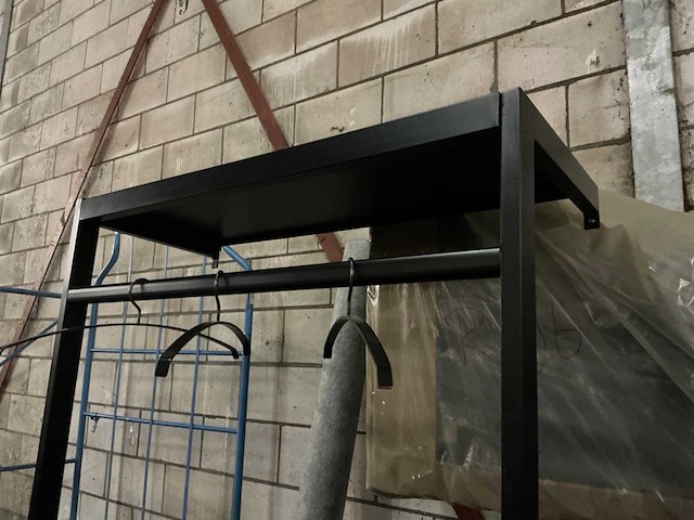 Gigameubel manoué kapstok - afbeelding 2 van  3