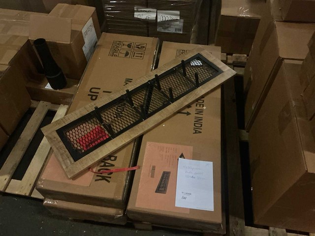 Gigameubel niels kapstok (5x) - afbeelding 2 van  4