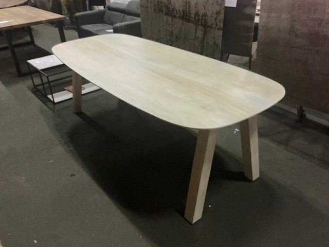 Gigameubel sensi eetkamertafel zwart natural bleached deens ovaal 240cm - afbeelding 1 van  5