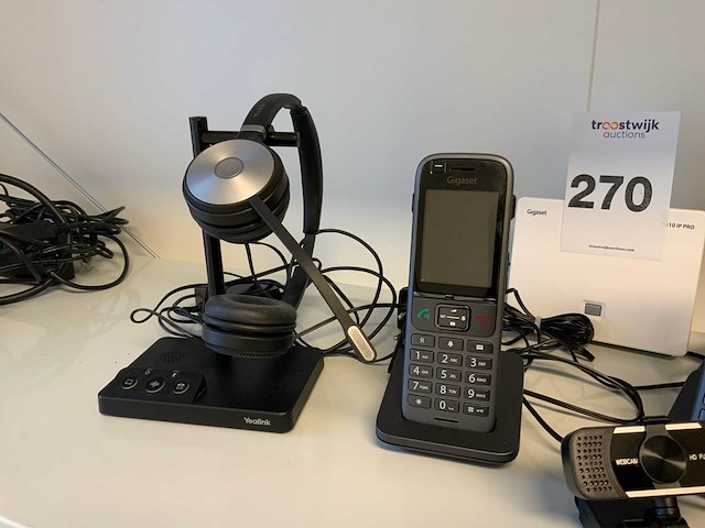 Gigaset en yealink handset met headset (2x) - afbeelding 2 van  4