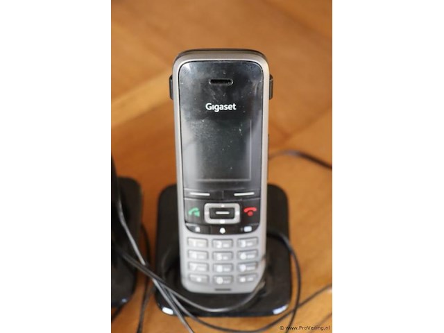 Gigaset incl. oplaadstation - 2 stuks - afbeelding 2 van  4