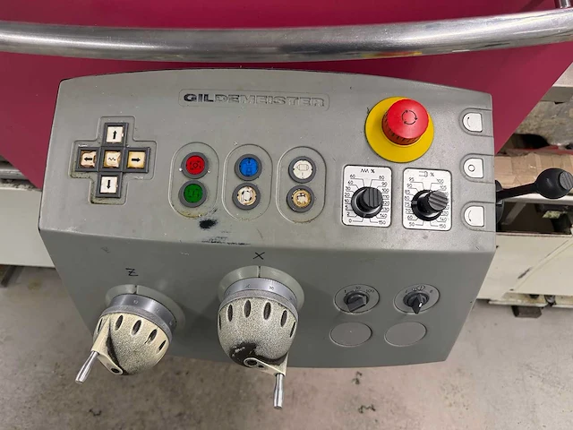 Gildemeister - nef 320 - cnc draaibank - afbeelding 8 van  12