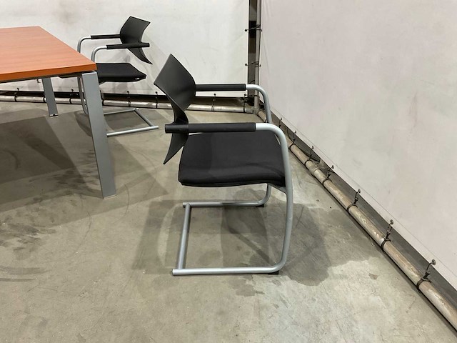 Gilder - tafel met stoelen - afbeelding 7 van  8