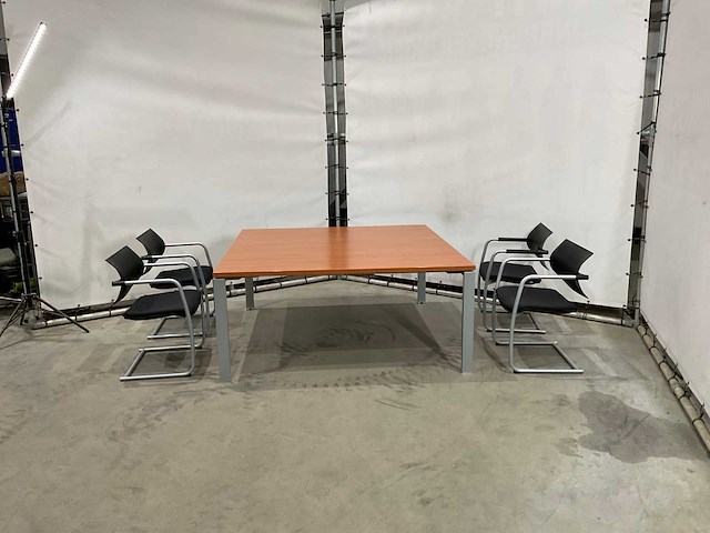 Gilder - tafel met stoelen - afbeelding 3 van  9