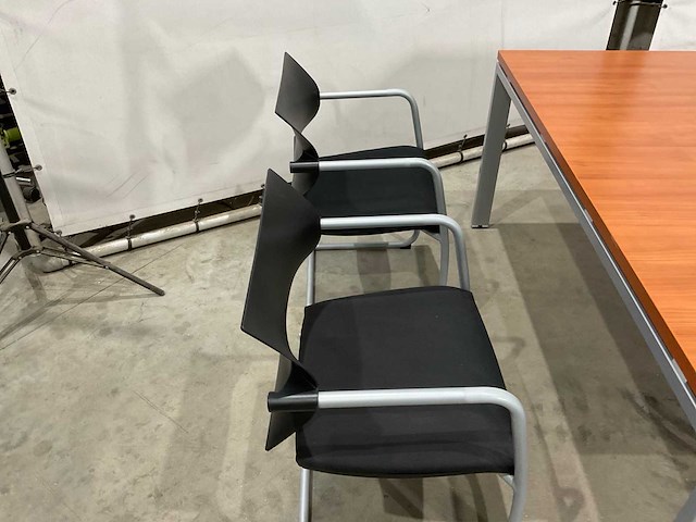 Gilder - tafel met stoelen - afbeelding 5 van  9