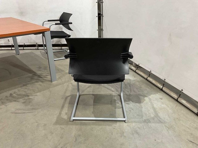 Gilder - tafel met stoelen - afbeelding 9 van  9