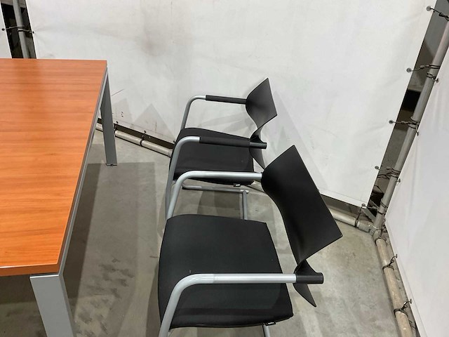 Gilder - tafel met stoelen - afbeelding 6 van  9