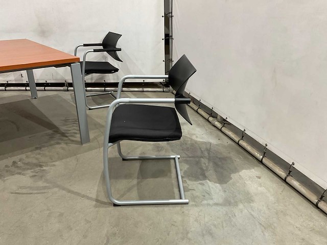 Gilder - tafel met stoelen - afbeelding 7 van  9