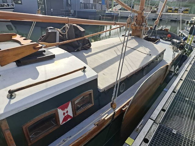 Gildetjalk - polyester - klassieke zeilboot - afbeelding 1 van  12