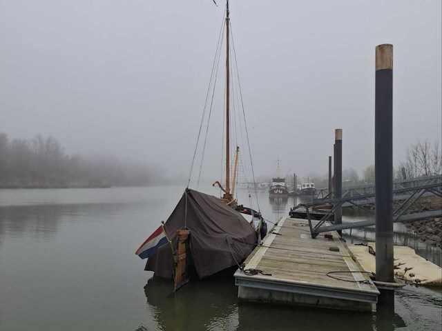 Gildetjalk - polyester - klassieke zeilboot - afbeelding 10 van  14