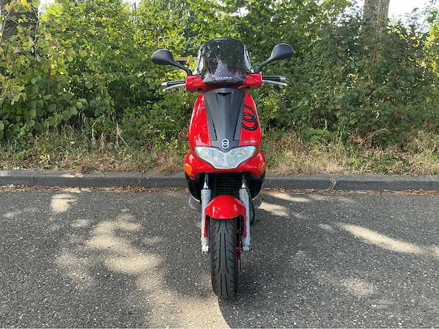 Gilera - 1998 - scooter - runner 180 fxr - personenauto - afbeelding 5 van  12