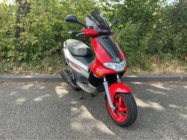 Gilera - 1998 - scooter - runner 180 fxr - personenauto - afbeelding 6 van  12