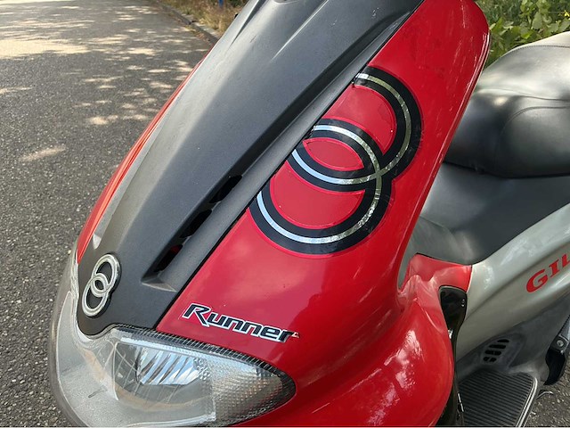 Gilera - 1998 - scooter - runner 180 fxr - personenauto - afbeelding 3 van  7