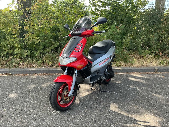 Gilera - 1998 - scooter - runner 180 fxr - personenauto - afbeelding 1 van  7
