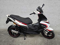 Gilera - bromscooter - runner sp - 2t 45km uitvoering d907nx - afbeelding 2 van  7