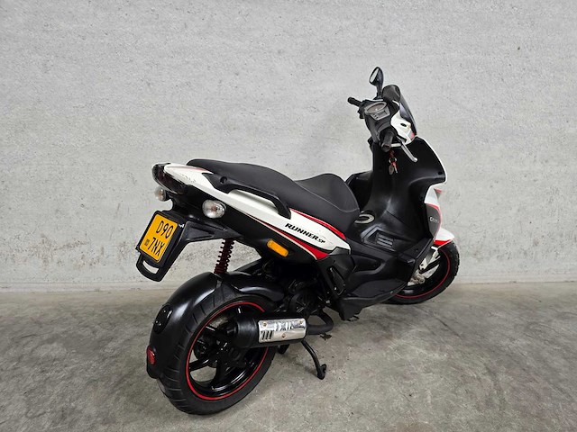Gilera - bromscooter - runner sp - 2t 45km uitvoering d907nx - afbeelding 5 van  7