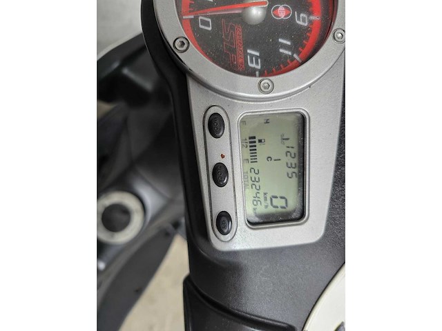 Gilera - bromscooter - runner sp - 2t 45km uitvoering d907nx - afbeelding 7 van  7